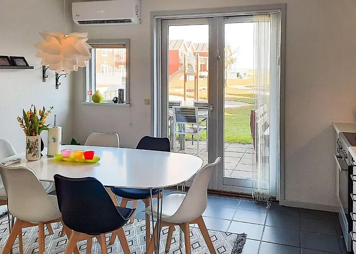 6 Person In Hadsund-by Traum
