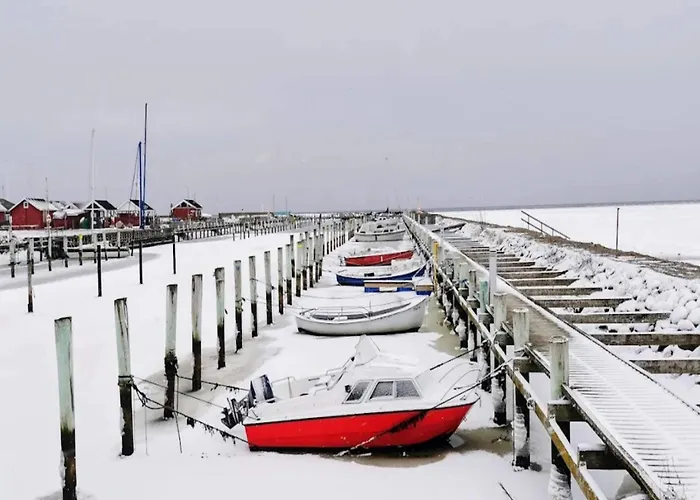 6 Person In Hadsund-by Traum *